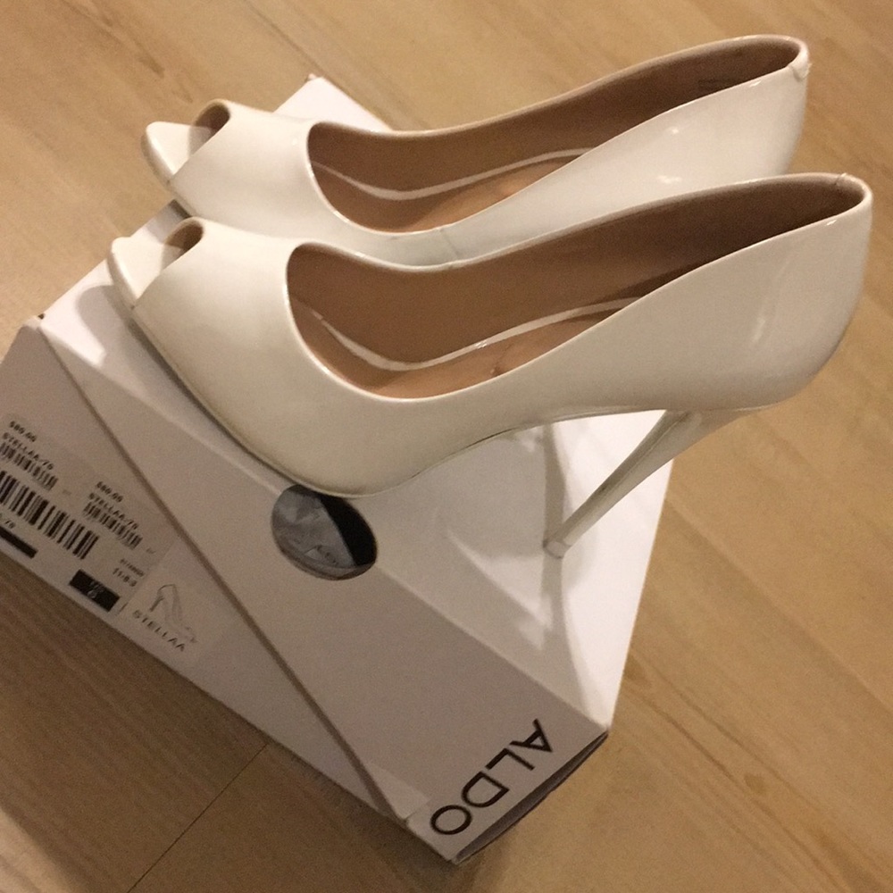 Aldo white peep toe shoes